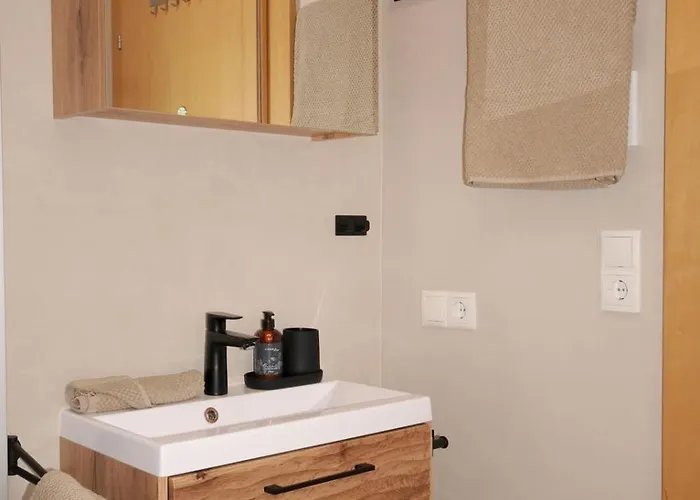 Emilie مايرهوفن