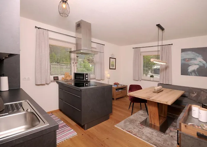 Emilie مايرهوفن